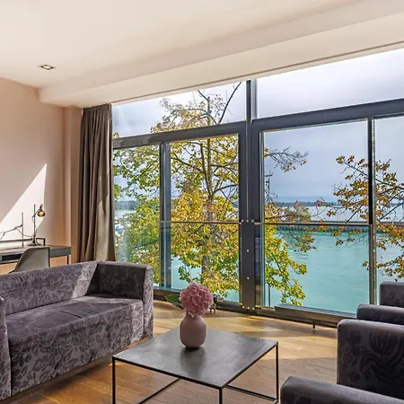 Aika Seaside Living 4* Фридрихсхафен